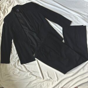Ann Taylor Straight Pattern Suit with matching Pants